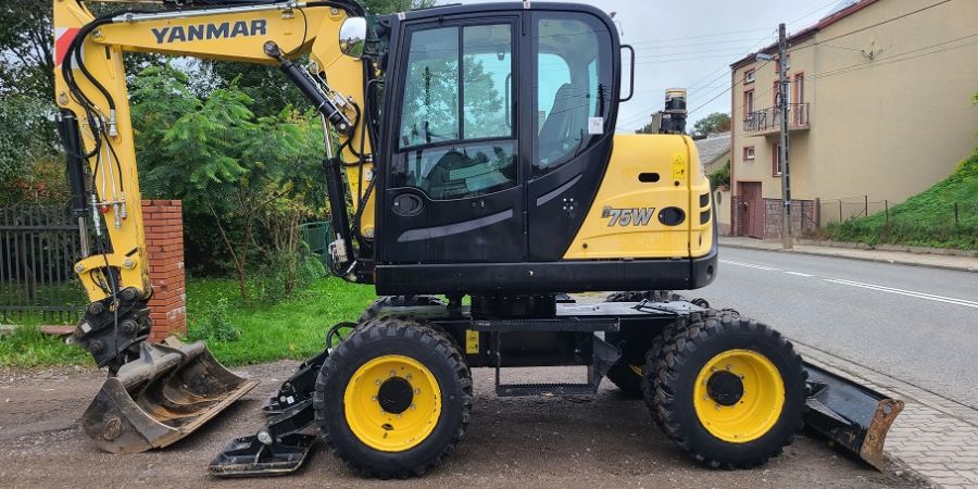 koparka kołowa Yanmar B75W